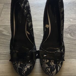 BLACK LACE SILVER HEEL WITH BOW